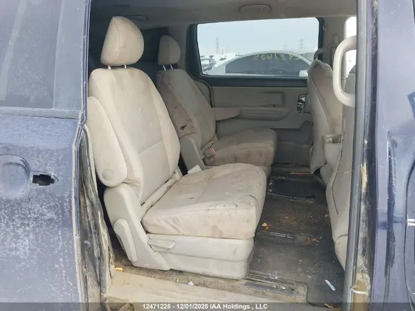 KNDMA5C14K6482634 2019 KIA SEDONA - Image 8