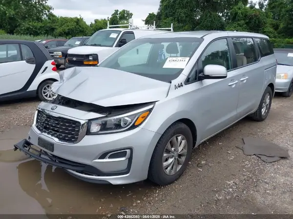 KNDMA5C14K6518452 2019 KIA SEDONA - Image 2