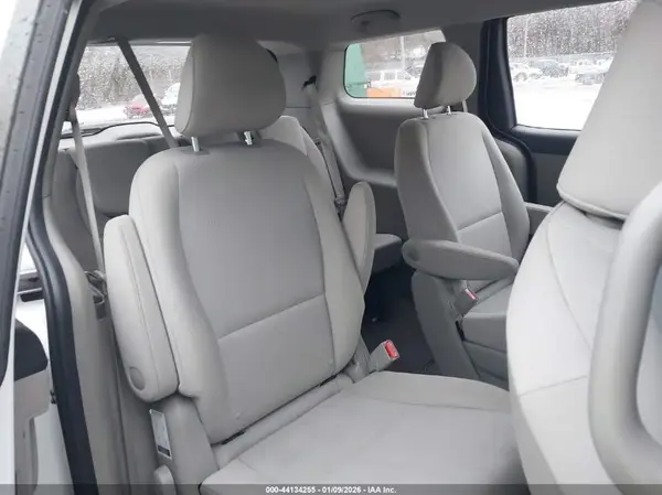 KNDMA5C14L6613644 2020 KIA SEDONA - Image 8