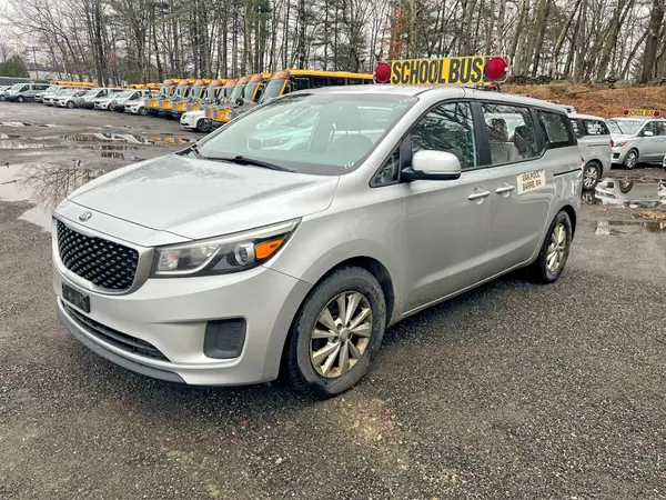 KNDMA5C15G6104801 2016 KIA SEDONA - Image 2