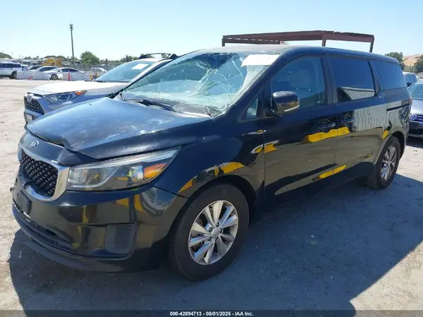 KNDMA5C15G6113143 2016 KIA SEDONA - Image 2