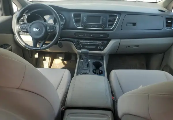 KNDMA5C15H6259687 2017 KIA SEDONA - Image 8