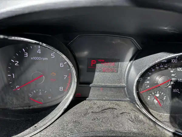 KNDMA5C15H6285612 2017 KIA SEDONA - Image 8