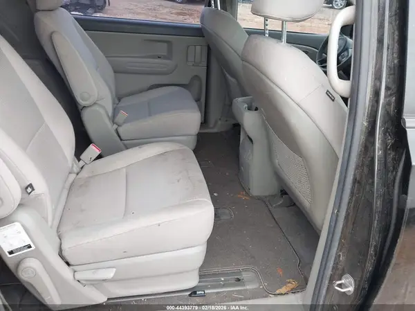 KNDMA5C15H6289191 2017 KIA SEDONA - Image 8