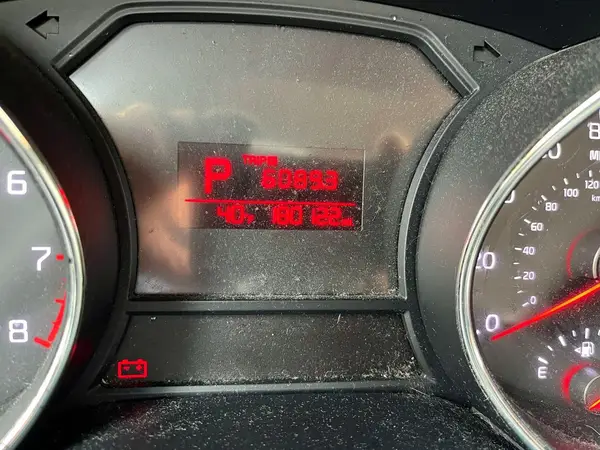 KNDMA5C15H6291670 2017 KIA SEDONA - Image 8