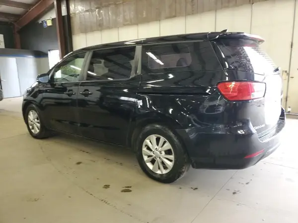 KNDMA5C15H6291720 2017 KIA SEDONA - Image 2