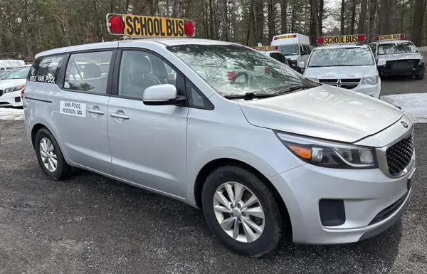 KNDMA5C15J6409769 2018 KIA SEDONA - Image 1