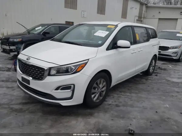 KNDMA5C15L6608033 2020 KIA SEDONA - Image 2
