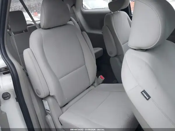 KNDMA5C15L6608033 2020 KIA SEDONA - Image 8