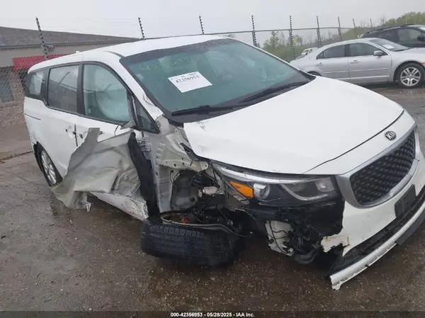 KNDMA5C16G6112650 2016 KIA SEDONA - Image 1