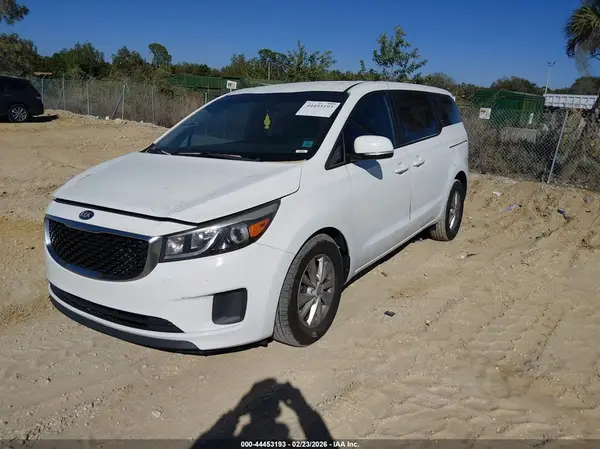 KNDMA5C16G6173934 2016 KIA SEDONA - Image 2