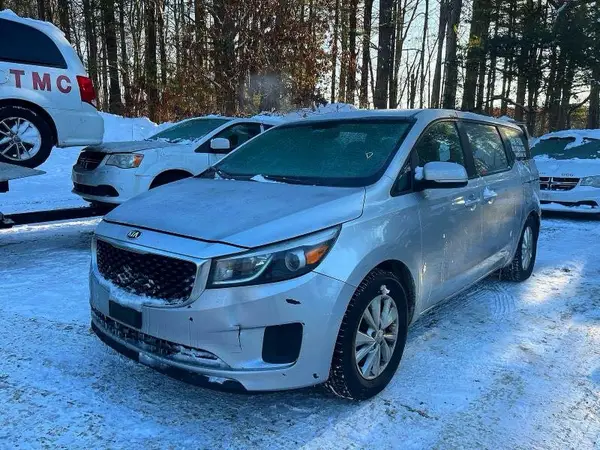 KNDMA5C16H6264736 2017 KIA SEDONA - Image 2
