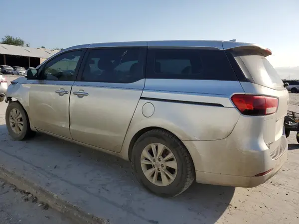 KNDMA5C16H6279561 2017 KIA SEDONA - Image 2