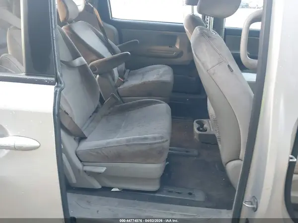 KNDMA5C16H6285019 2017 KIA SEDONA - Image 8
