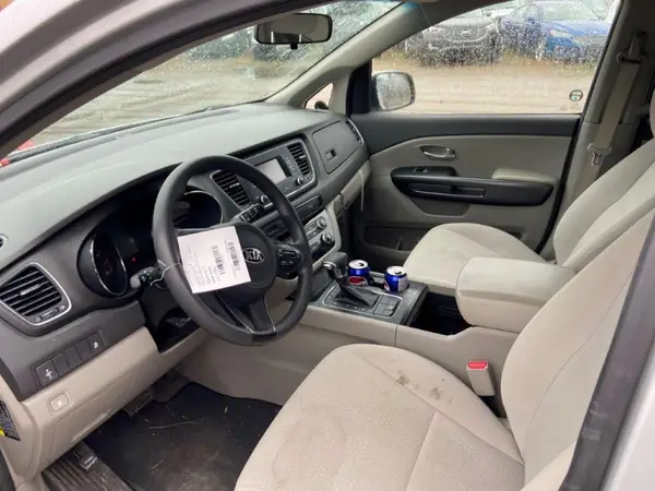 KNDMA5C16H6341590 2017 KIA SEDONA - Image 8