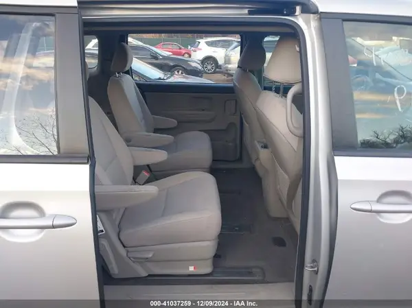 KNDMA5C16L6635483 2020 KIA SEDONA - Image 8