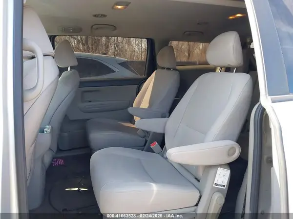 KNDMA5C17G6103195 2016 KIA SEDONA - Image 8