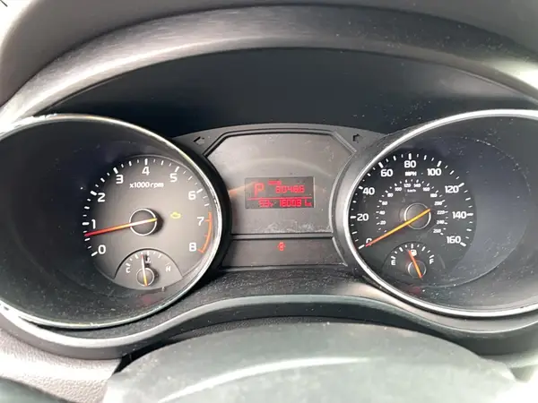 KNDMA5C17G6104797 2016 KIA SEDONA - Image 8