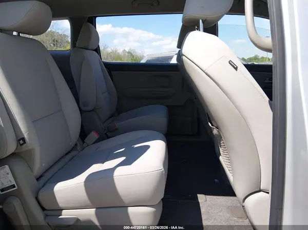 KNDMA5C17G6156804 2016 KIA SEDONA - Image 8