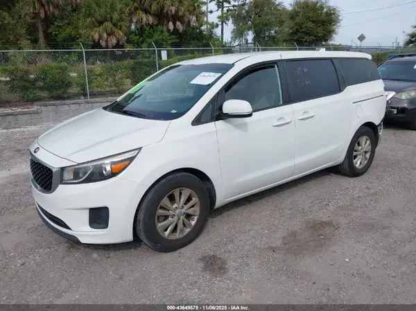 KNDMA5C17G6180682 2016 KIA SEDONA - Image 2