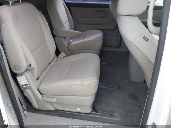 KNDMA5C17G6180682 2016 KIA SEDONA - Image 8