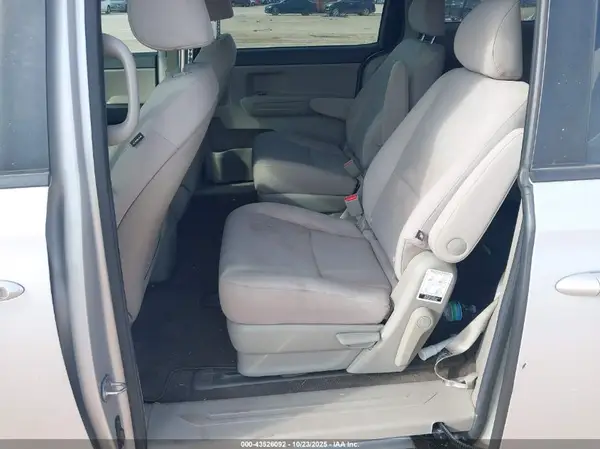 KNDMA5C17G6206441 2016 KIA SEDONA - Image 8