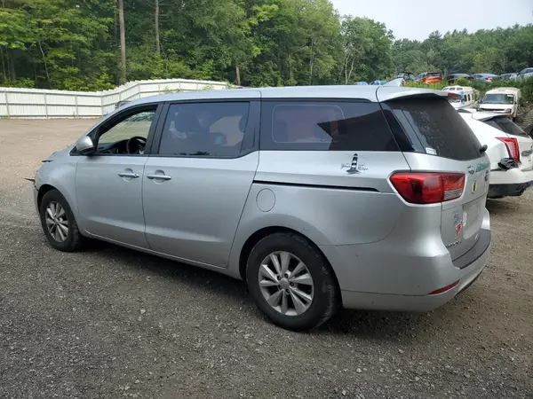 KNDMA5C17H6255821 2017 KIA SEDONA - Image 2