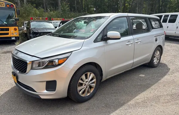 KNDMA5C17H6259688 2017 KIA SEDONA - Image 2