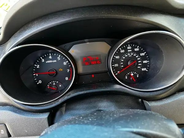 KNDMA5C17H6259691 2017 KIA SEDONA - Image 8