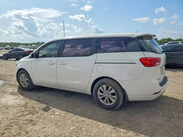 KNDMA5C17H6264812 2017 KIA SEDONA - Image 2