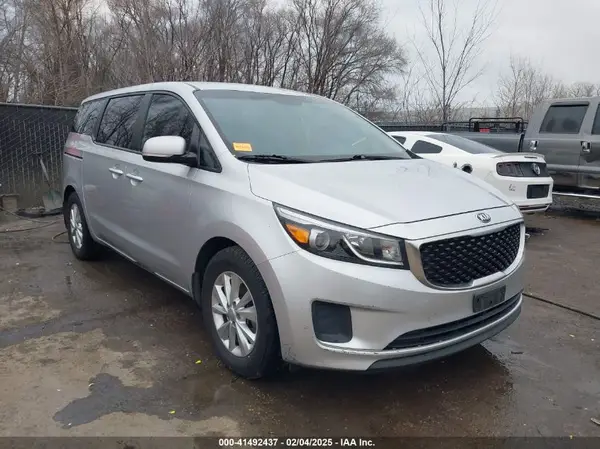 KNDMA5C17H6271663 2017 KIA SEDONA - Image 1