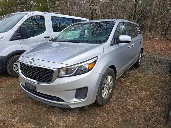 KNDMA5C17J6400720 2018 KIA SEDONA - Image 2