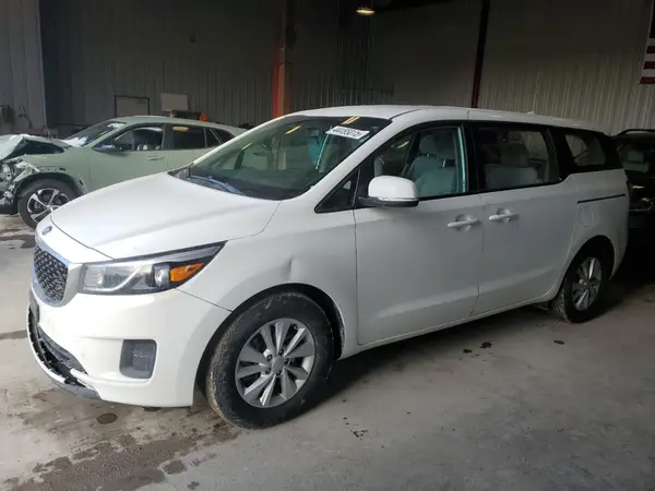 KNDMA5C17J6408784 2018 KIA SEDONA - Image 1