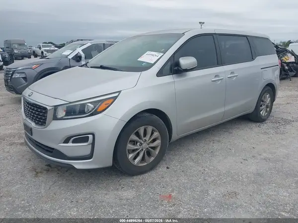 KNDMA5C17K6511401 2019 KIA SEDONA - Image 2