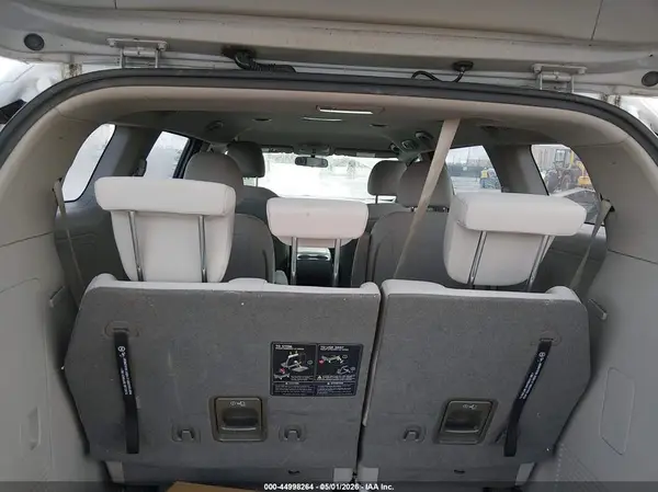 KNDMA5C17K6511401 2019 KIA SEDONA - Image 8