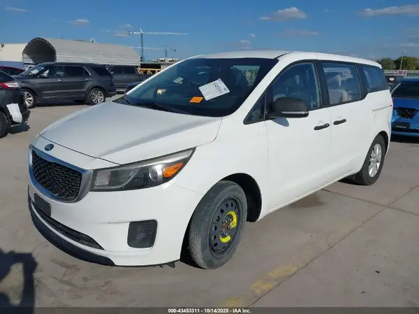 KNDMA5C18G6106932 2016 KIA SEDONA - Image 2
