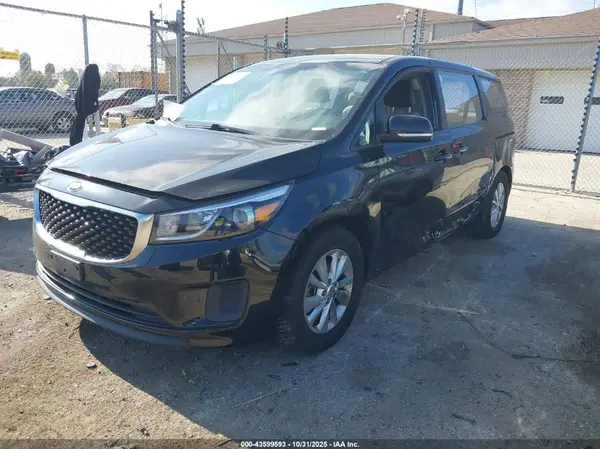KNDMA5C18G6151191 2016 KIA SEDONA - Image 2
