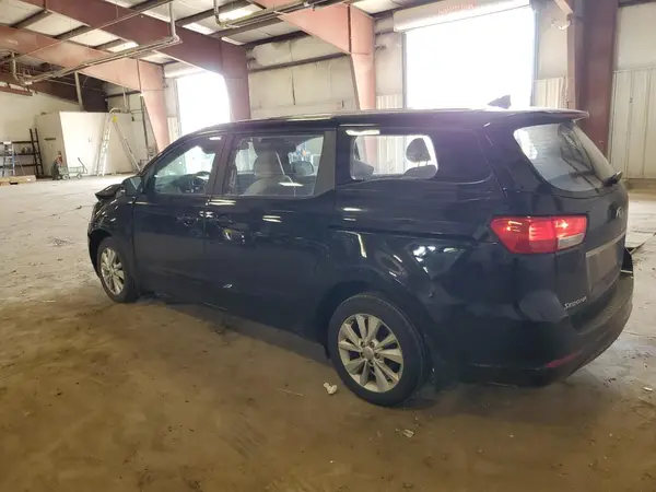 KNDMA5C18H6258968 2017 KIA SEDONA - Image 2
