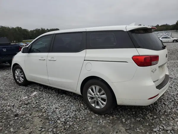 KNDMA5C18H6263278 2017 KIA SEDONA - Image 2