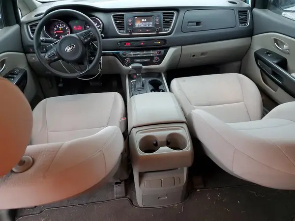 KNDMA5C18H6263278 2017 KIA SEDONA - Image 8