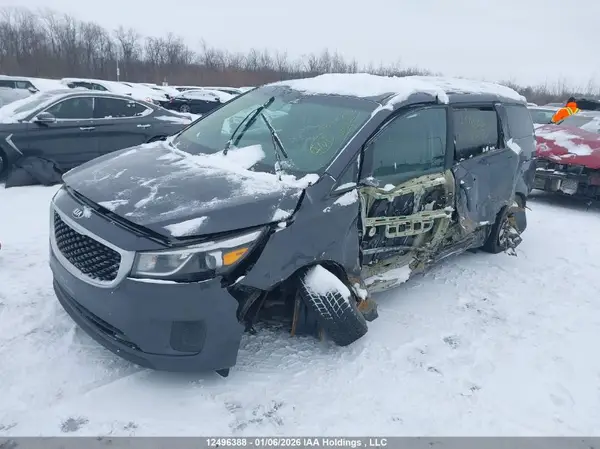 KNDMA5C18H6318294 2017 KIA SEDONA - Image 2