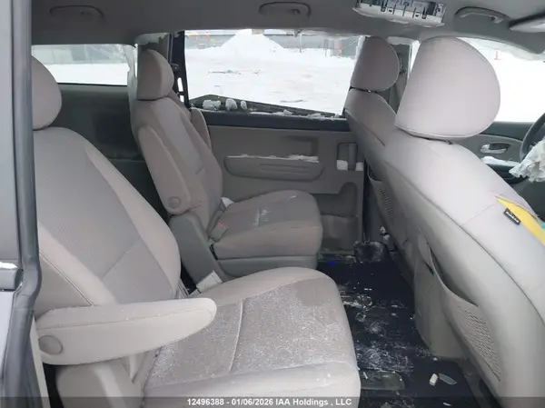 KNDMA5C18H6318294 2017 KIA SEDONA - Image 8