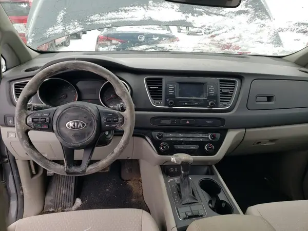 KNDMA5C18H6341624 2017 KIA SEDONA - Image 8