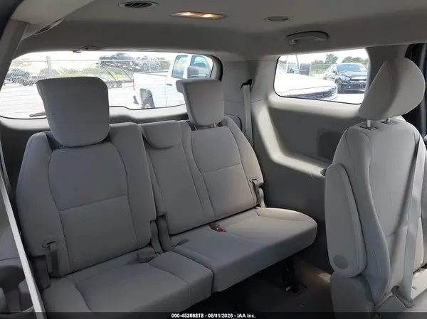 KNDMA5C18J6400967 2018 KIA SEDONA - Image 8