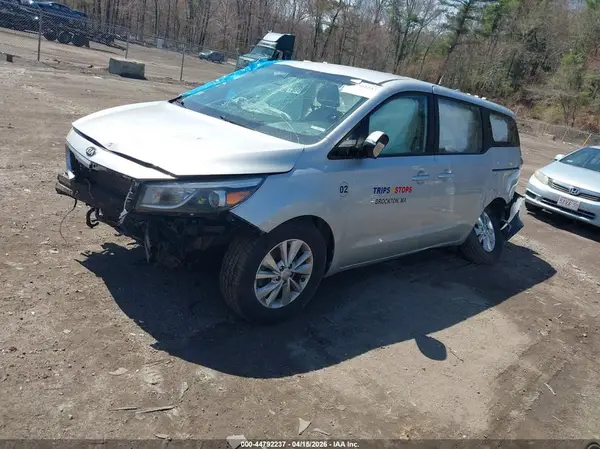 KNDMA5C18J6403397 2018 KIA SEDONA - Image 2