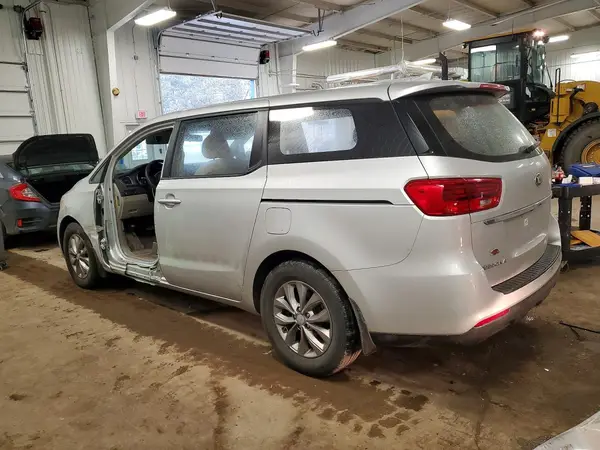KNDMA5C18K6532628 2019 KIA SEDONA - Image 2