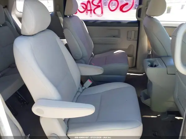 KNDMA5C18K6549672 2019 KIA SEDONA - Image 8