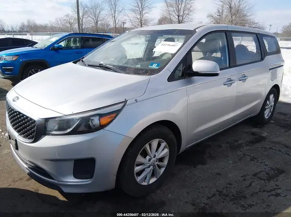 KNDMA5C19G6103201 2016 KIA SEDONA - Image 2
