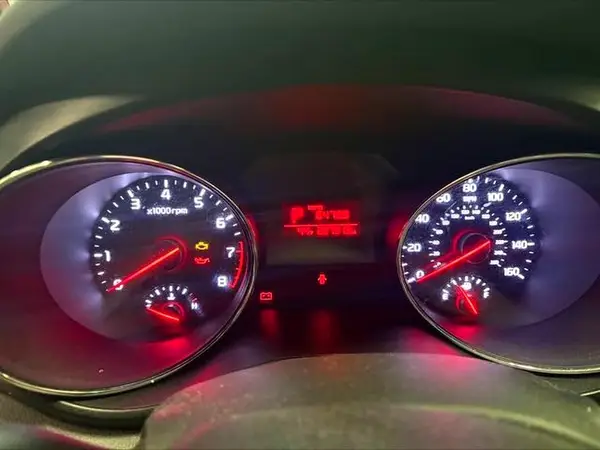 KNDMA5C19G6104798 2016 KIA SEDONA - Image 8