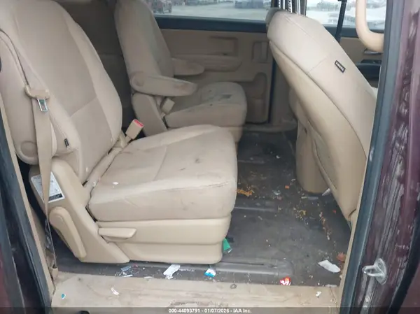 KNDMA5C19G6186144 2016 KIA SEDONA - Image 8